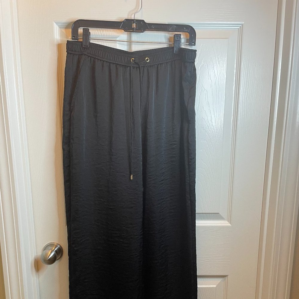 Black Michael Kors wide leg pants with drawstring size 10